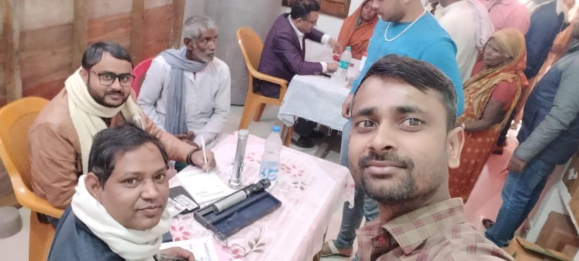 कर्मयोगी शिवनंदन पंडित की नवमी पुण्यतिथि पर हुआ मुफ्त चिकित्सा शिविर