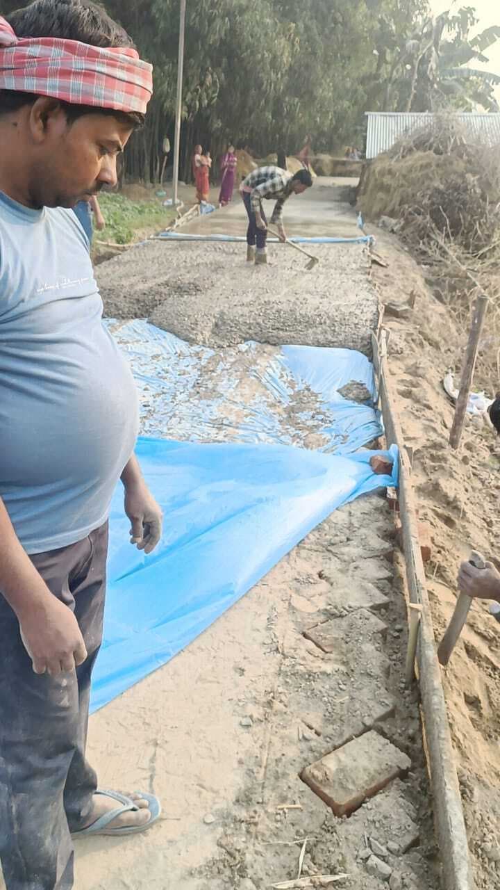 मनरेगा से सड़क निर्माण में गड़बड़ी का आरोप