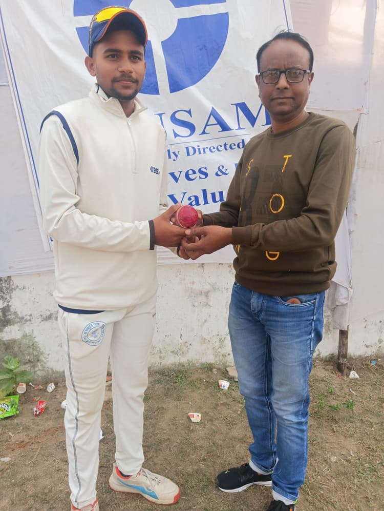 इंडस स्पोर्टिंग क्लब ने नरपतगंज क्रिकेट क्लब को हराया