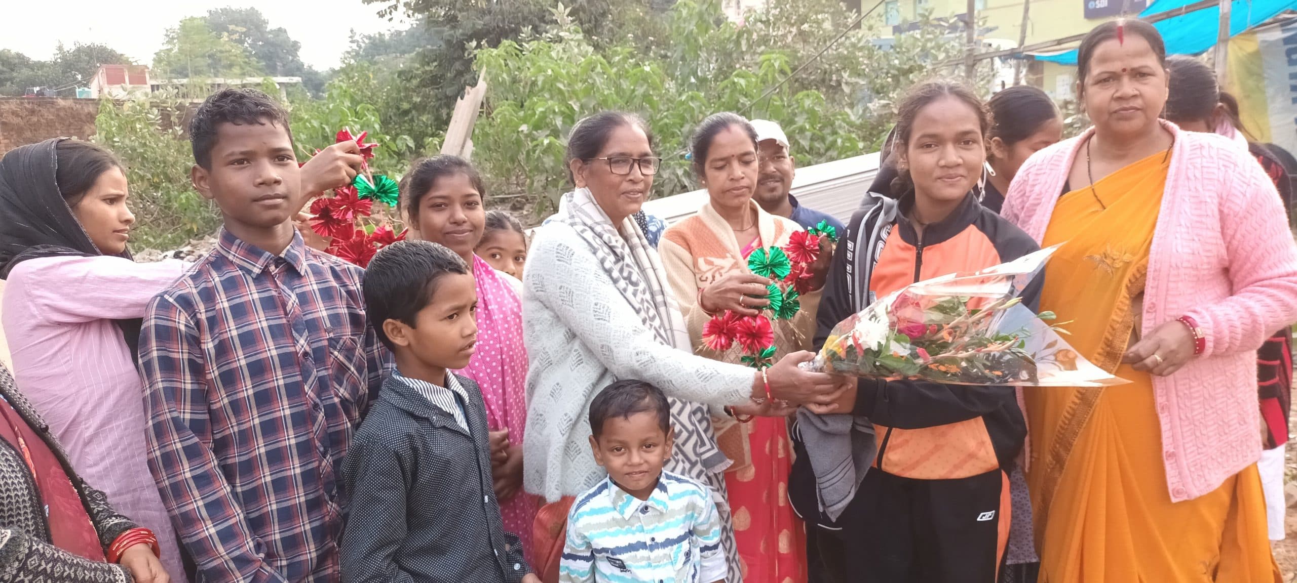 गोल्ड जीतकर आयी हॉकी खिलाड़ी का स्वागत