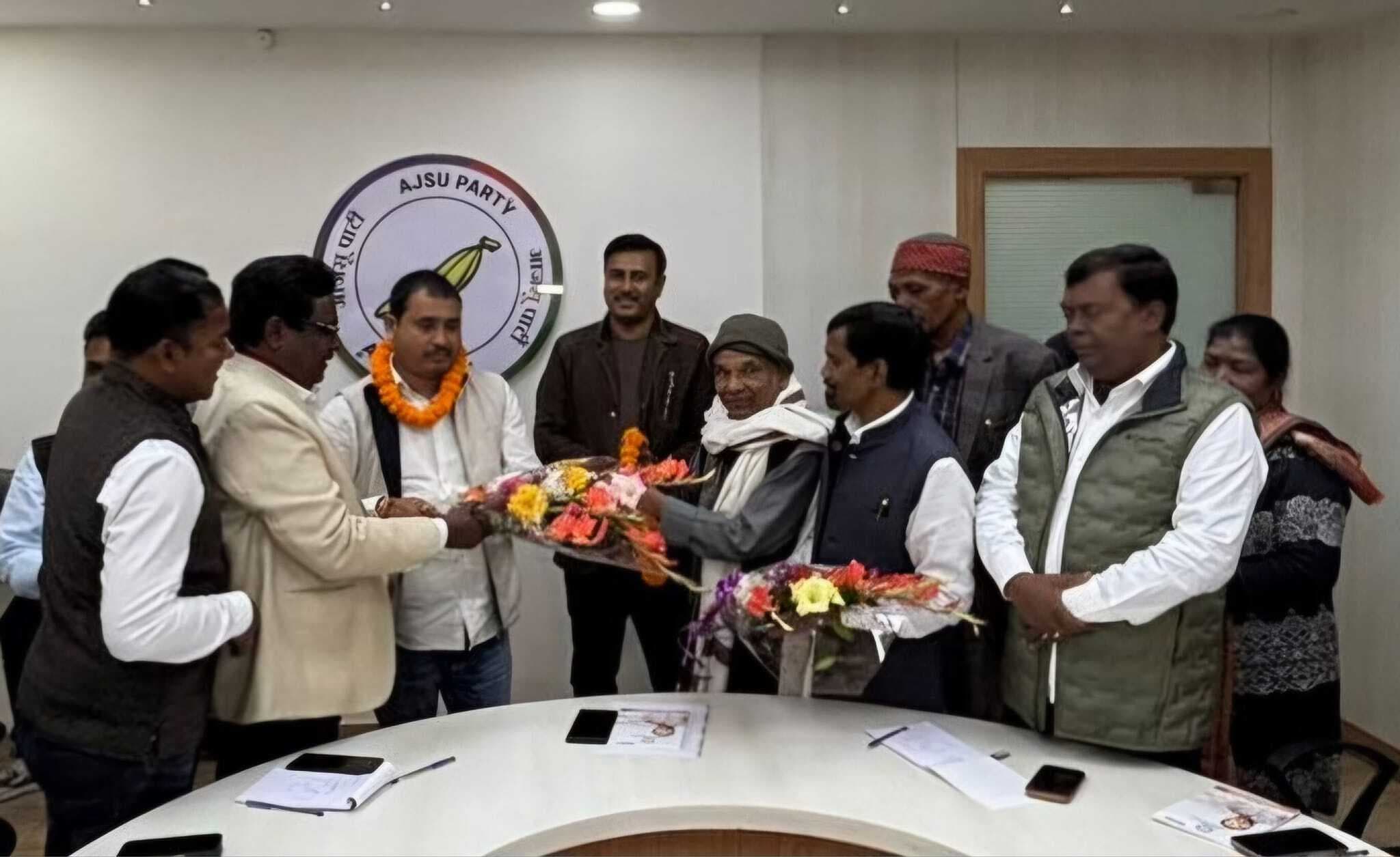 Political News : एनडीए में समन्वय का अभाव रहा, इंडिया गठबंधन ने जातीय ध्रुवीकरण किया : सुदेश