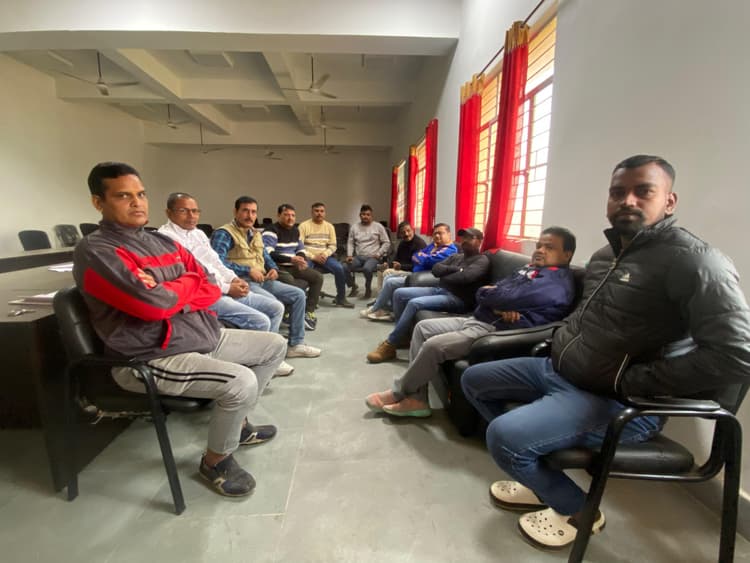 Katihar news :  जिला खेल संघ की बैठक में खेल के समग्र विकास पर चर्चा