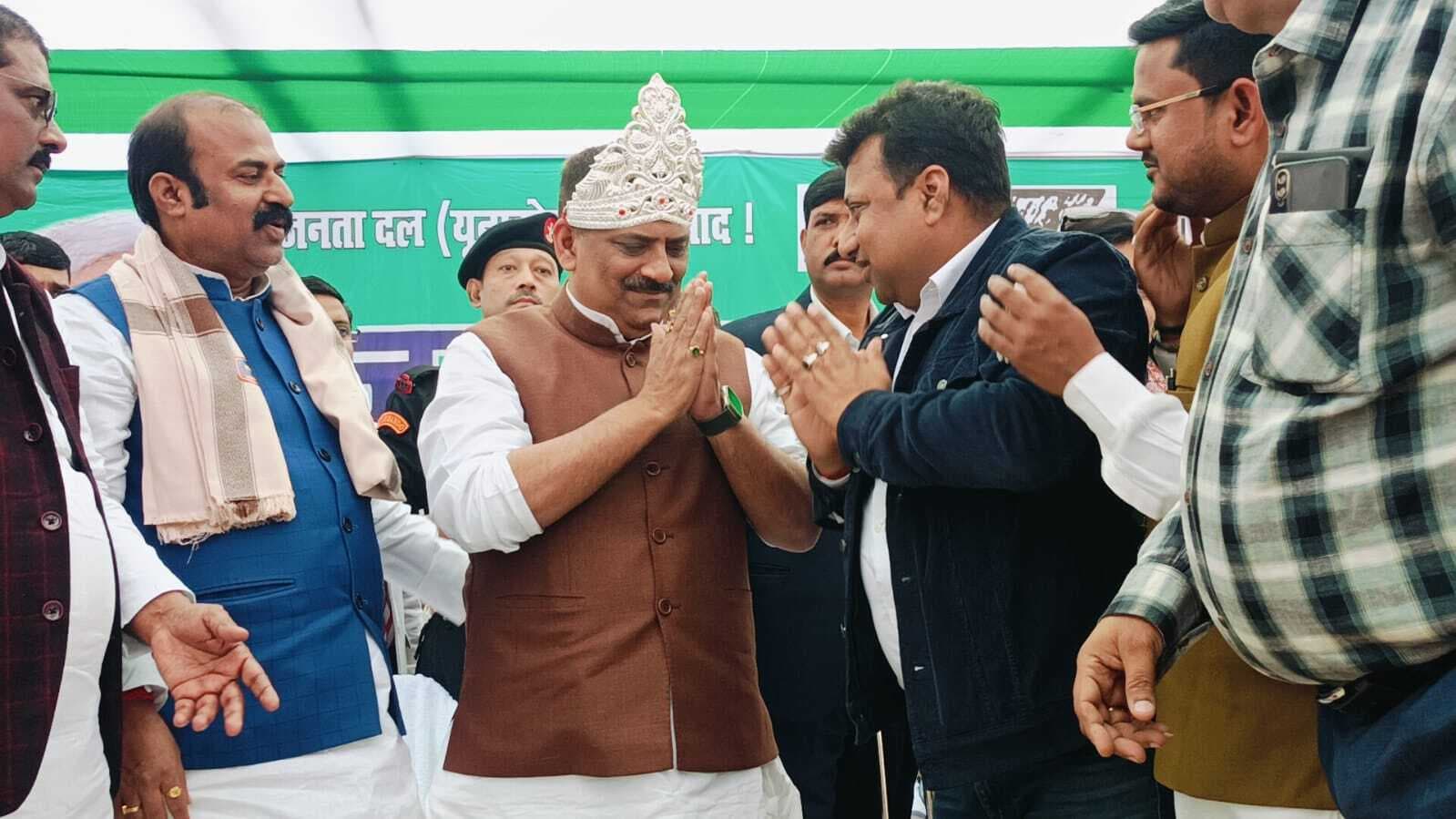 Katihar news : कार्यकर्ता सम्मेलन के जरिये 2025 एक बार फिर नीतीश के लिए जदयू ने भरी हुंकार