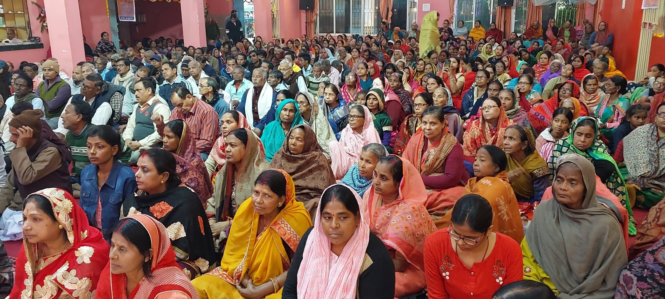 Katihar news : भक्ति के लिए अवश्य निकालें समय : संत केदार बाबा