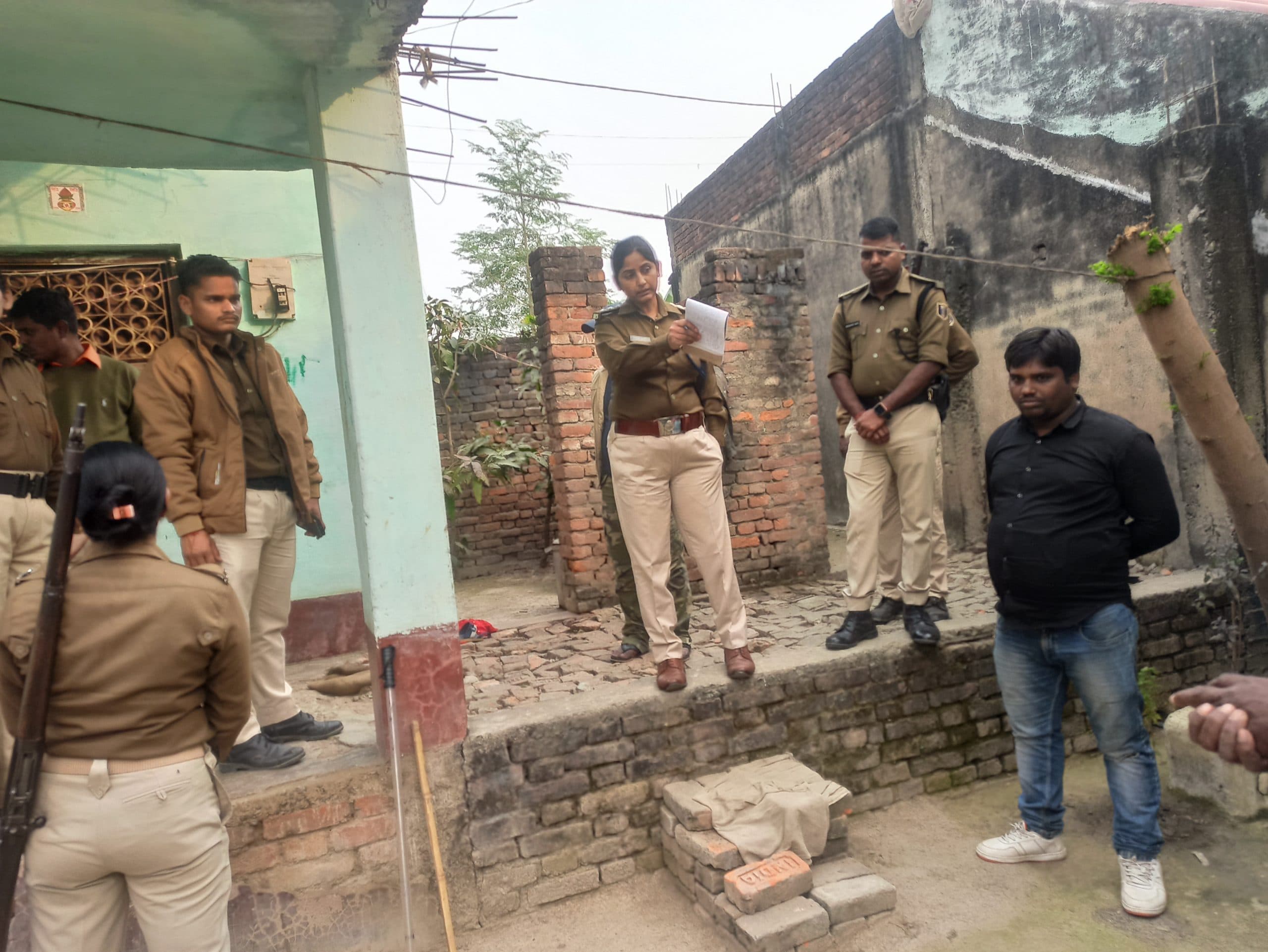 Darbhanga News: आंगन से संदेहास्पद स्थिति में मिली युवक की लाश, भाई पर हत्या कर देने की आशंका