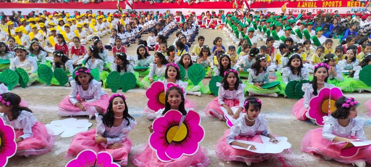 मास ड्रिल व मार्चपास्ट में येलो हाउस ने मारी बाजी