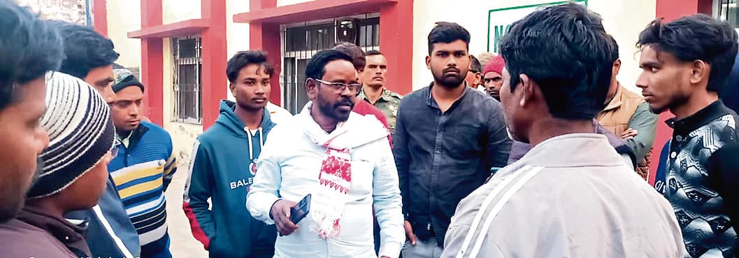 Dhanbad News : निर्माणाधीन अपार्टमेंट के सेप्टिक टैंक में मिला गार्ड का शव