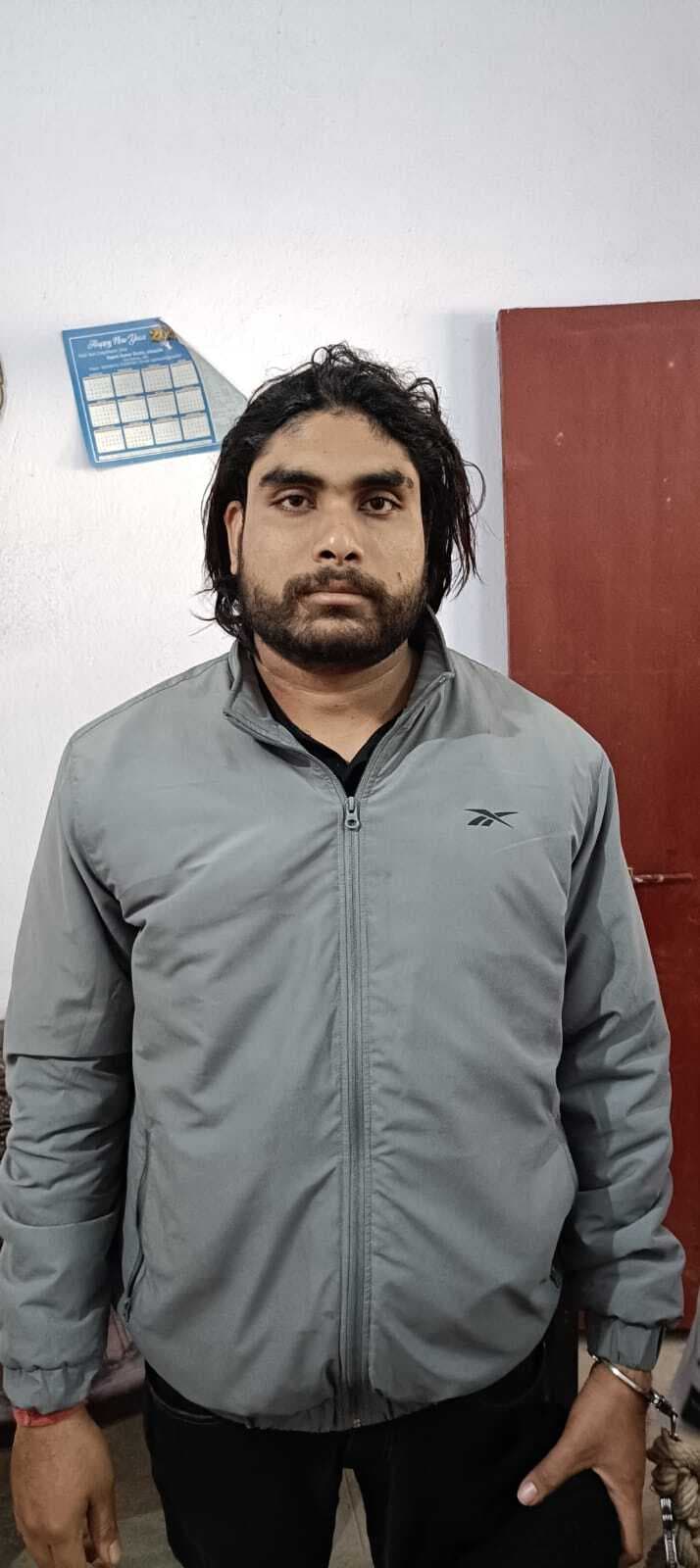 फरार आरोपी विकास सिंह सरदार ने किया कोर्ट में सरेंडर, पुलिस लेगी रिमांड पर