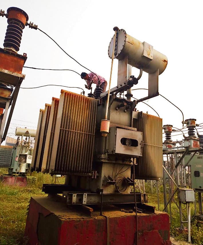 Gopalganj News  : पूरे दिन गायब रही बिजली, जनजीवन हो गया अस्त-व्यस्त, हर ओर दिखी परेशानी