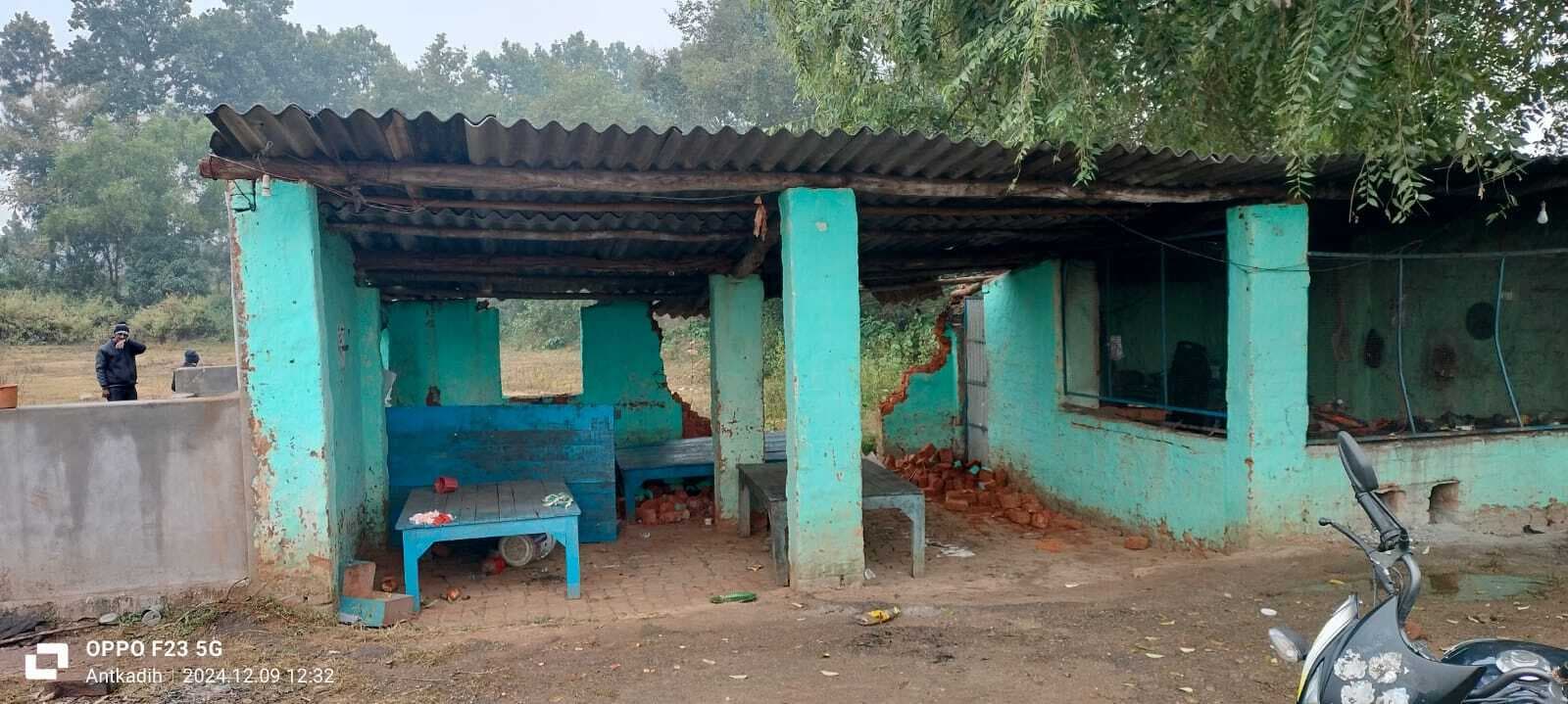 Giridih News: अटका क्षेत्र में नहीं थम रहा हाथियों का आतंक, 15 किसानों की फसल रौंदी