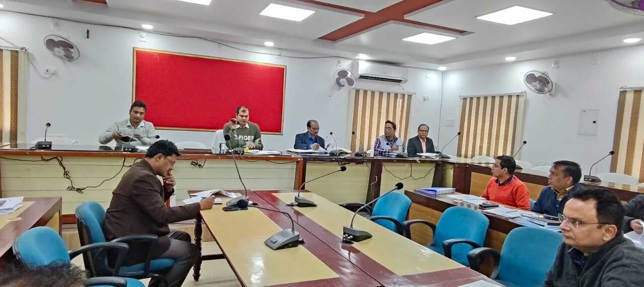 Darbhanga News: जमीन का एनओसी व मापी प्रतिवेदन नहीं देने वाले सीओ एवं अमीन का वेतन स्थगित