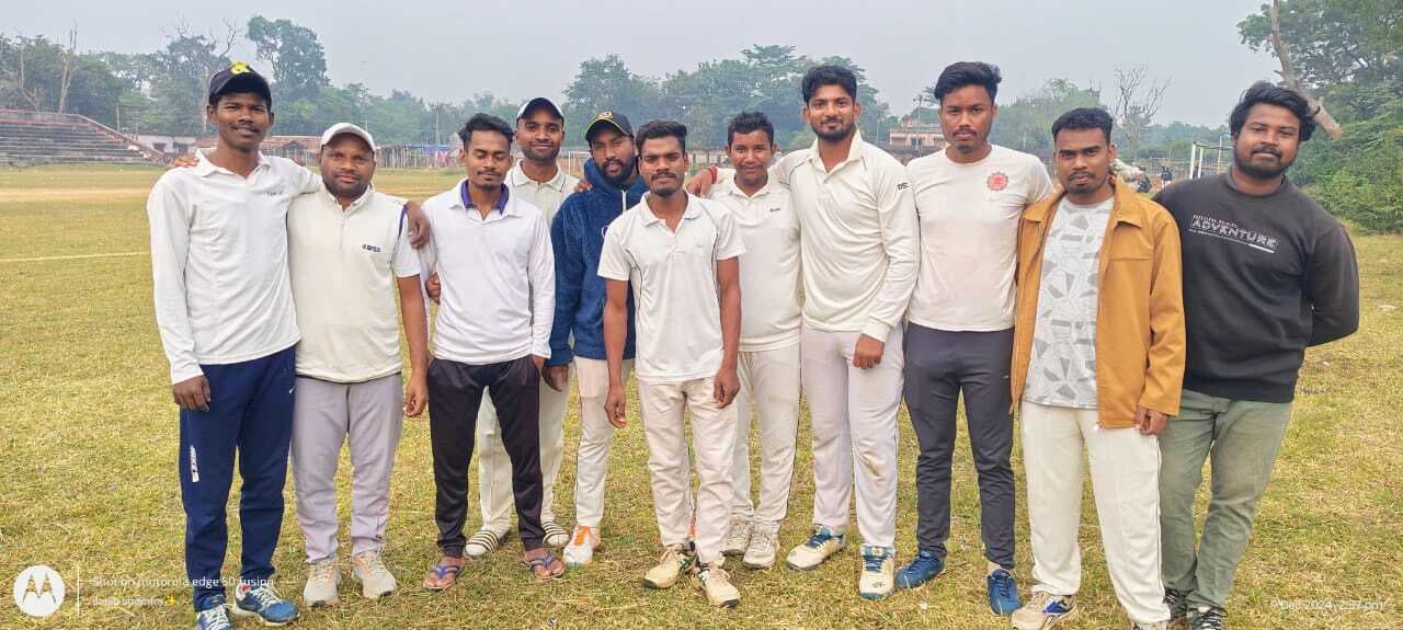 East Singhbhum : विजय बोस क्रिकेट प्रतियोगिता में डुमरिया ने धालभूमगढ़ को 6 विकेट से किया पराजित