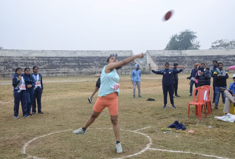 Dhanbad News: बीबीएमकेयू में दो दिवसीय अंतर कॉलेज एथलेटिक्स मीट शुरू