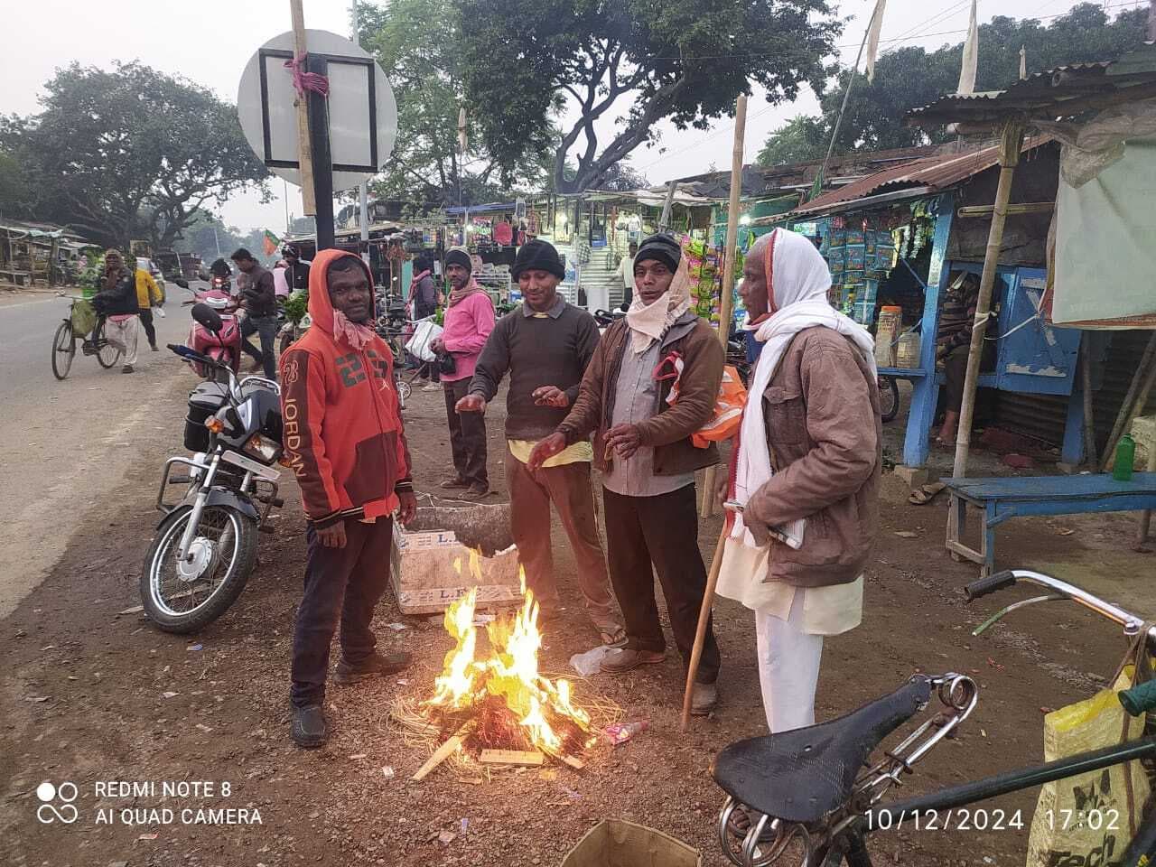 नारायणपुर में चौक-चौराहें पर हो रही अलाव की व्यवस्था