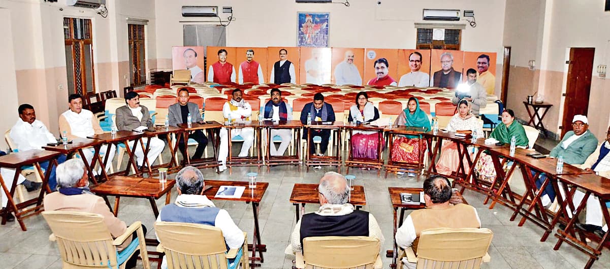 Political News : राज्य सरकार के जनविरोधी कार्यों का विरोध करेगी भाजपा : बाबूलाल