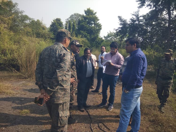 Bokaro News : मेकन के अधिकारियों ने बंद कथारा सीपीपी का किया निरीक्षण