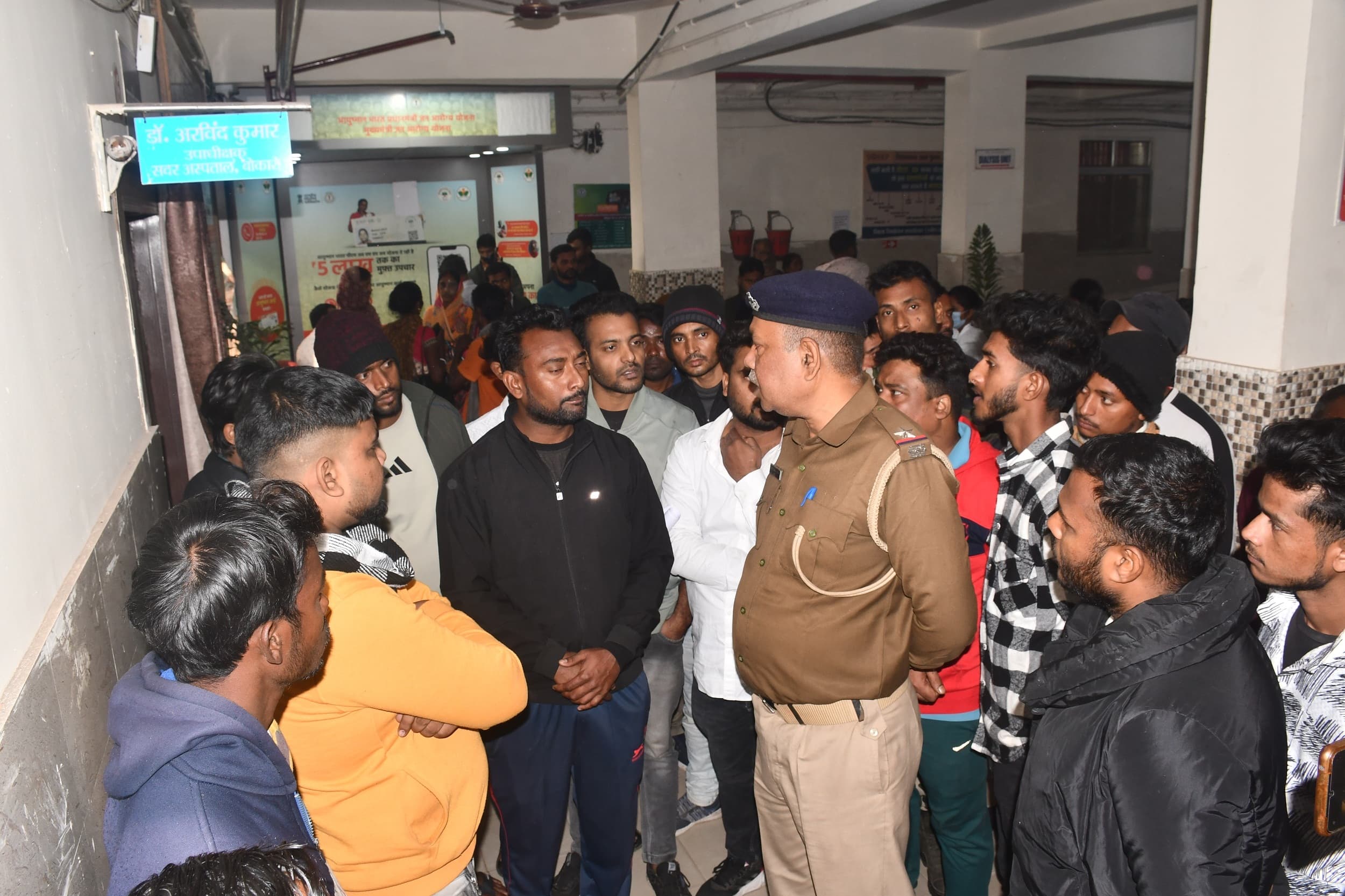 Bokaro News : नवजात की मौत से नाराज परिजनों का सदर अस्पताल में हंगामा