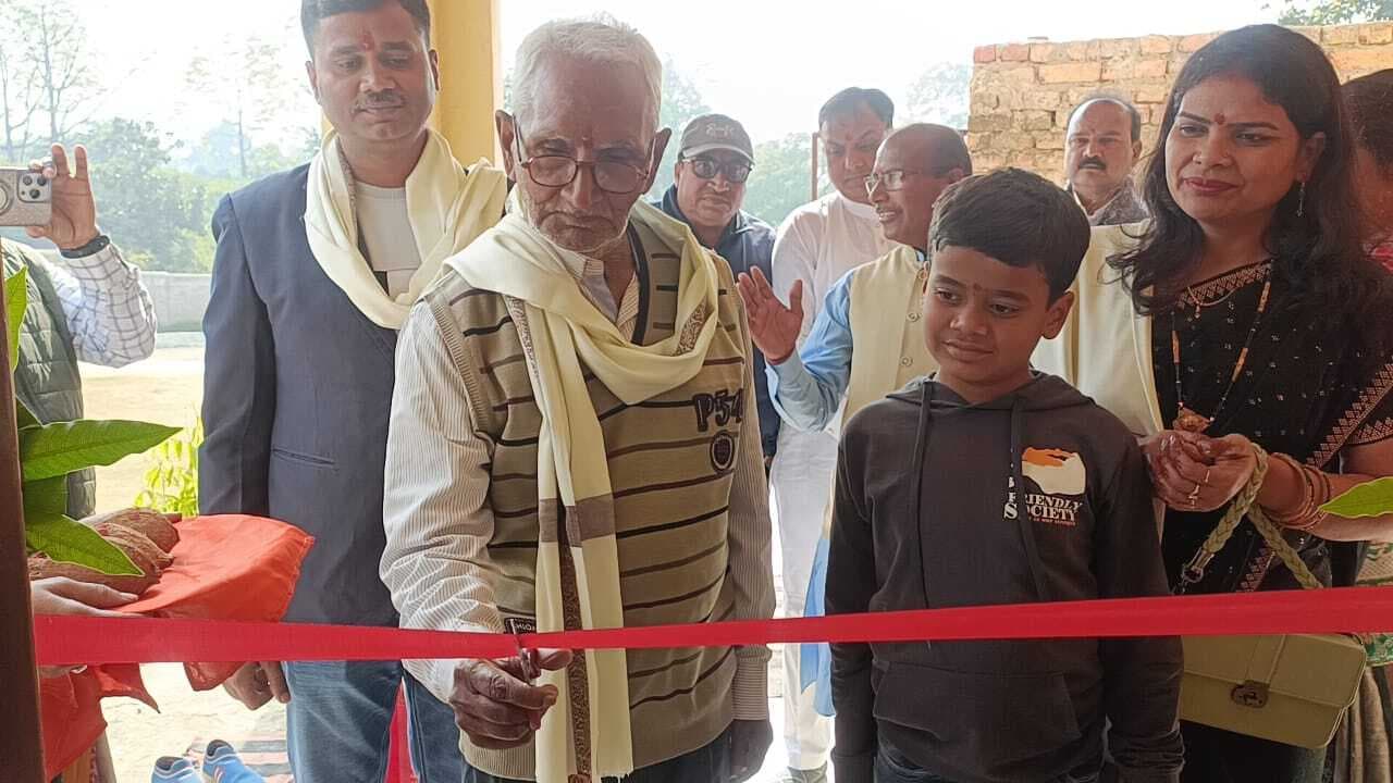 जाह्नवी सरस्वती शिशु विद्या मंदिर में पुस्तकालय का उदघाटन