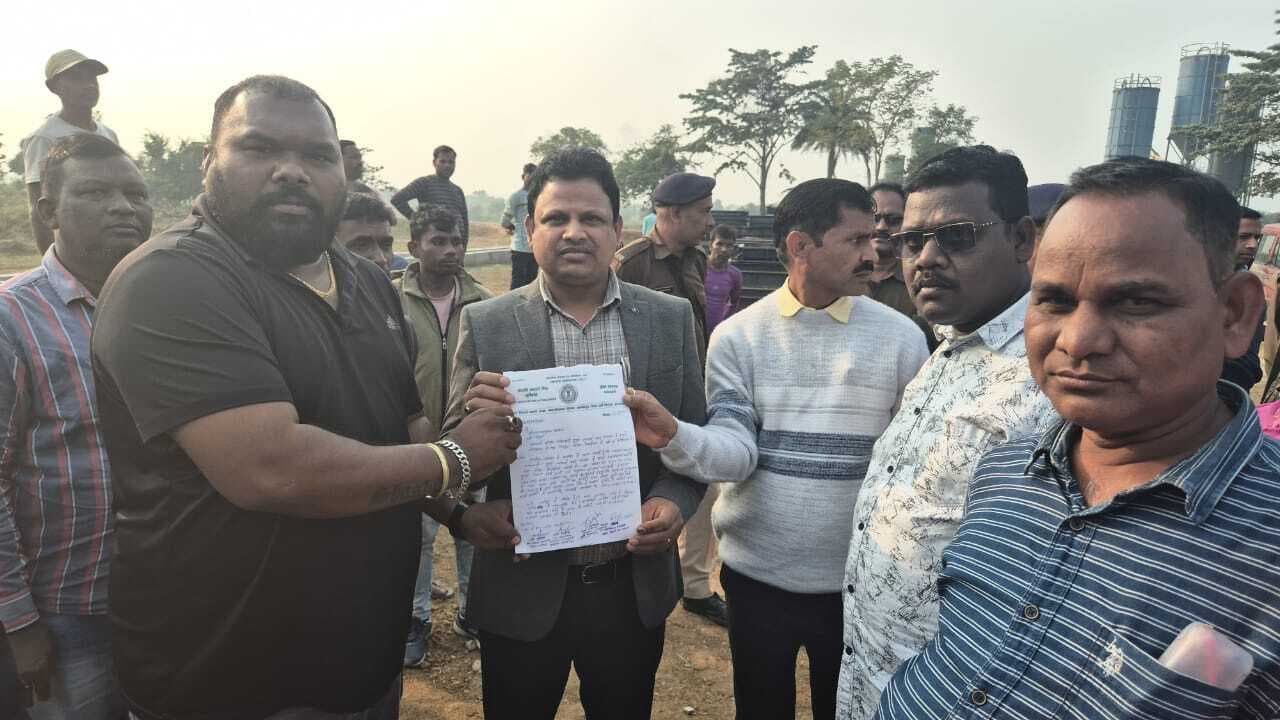 Jamshedpur news. बेताकोचा के ग्रामीणों का कचरा डंपिंग का विरोध