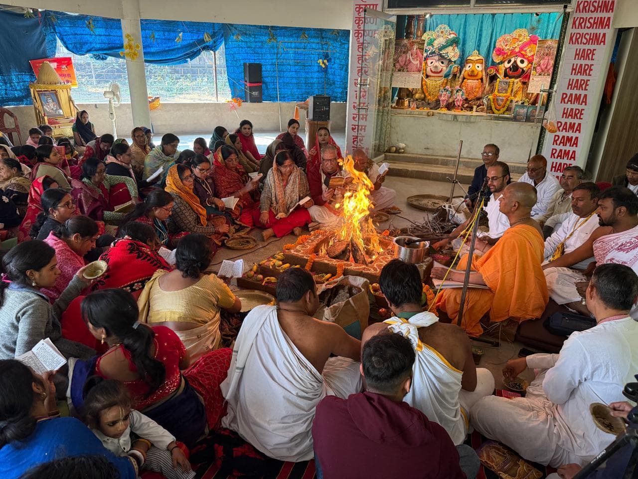 Deoghar news : इस्कॉन ने बांग्लादेश की घटनाओं पर चिंता जतायी,  गीता परायण में अनुयायियों व भक्तों ने 700 श्लोकों का किया पाठ