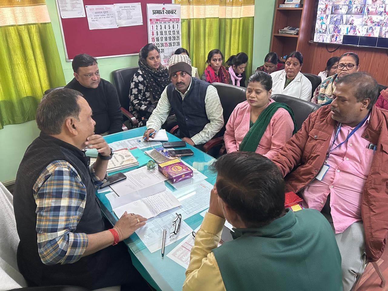 Deoghar news : डीएस ने फिमेल वार्ड व प्रसव कक्ष के प्रभारियों को दिये दिशा निर्देश, हरसंभव सहयोग का दिया आश्वासन