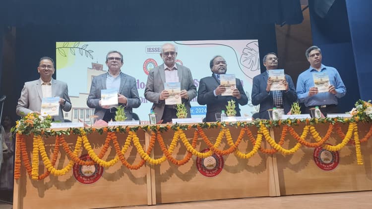 Ranchi News: सामूहिक प्रयास से तकनीकी चुनौतियों का मिलेगा हल : डॉ इंद्रनील