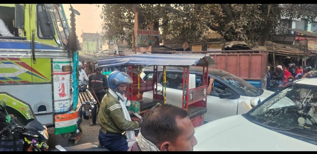 सोनो चौक पर रुक-रुक कर लगता रहा जाम, लोग परेशान