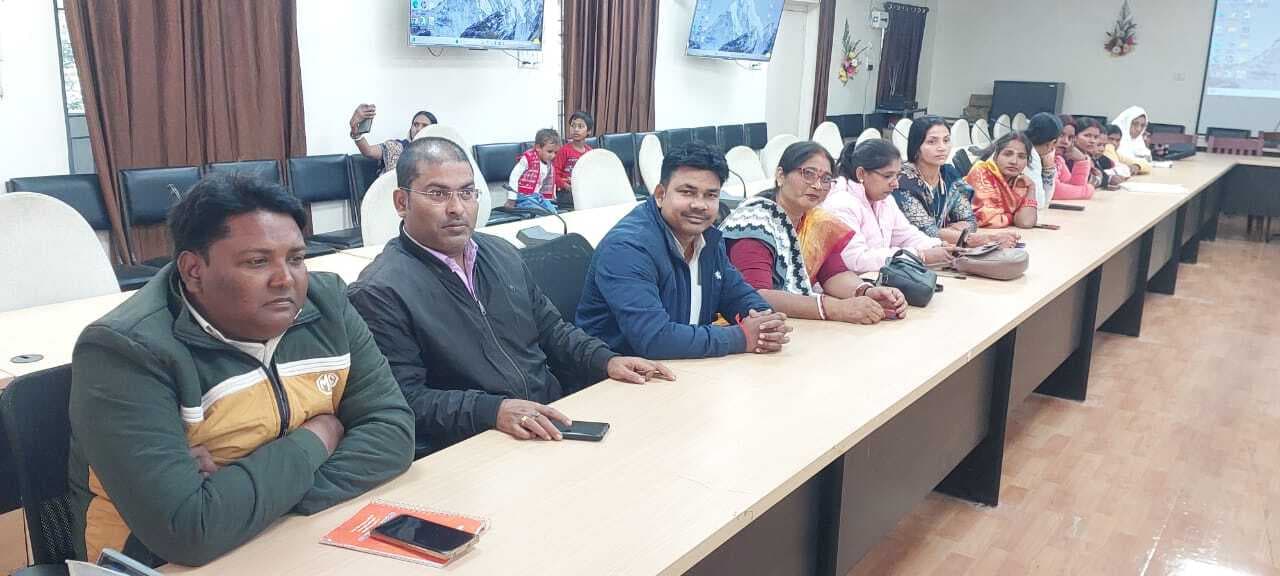 मतदाता सूची में महिला अनुपात में करें सुधार