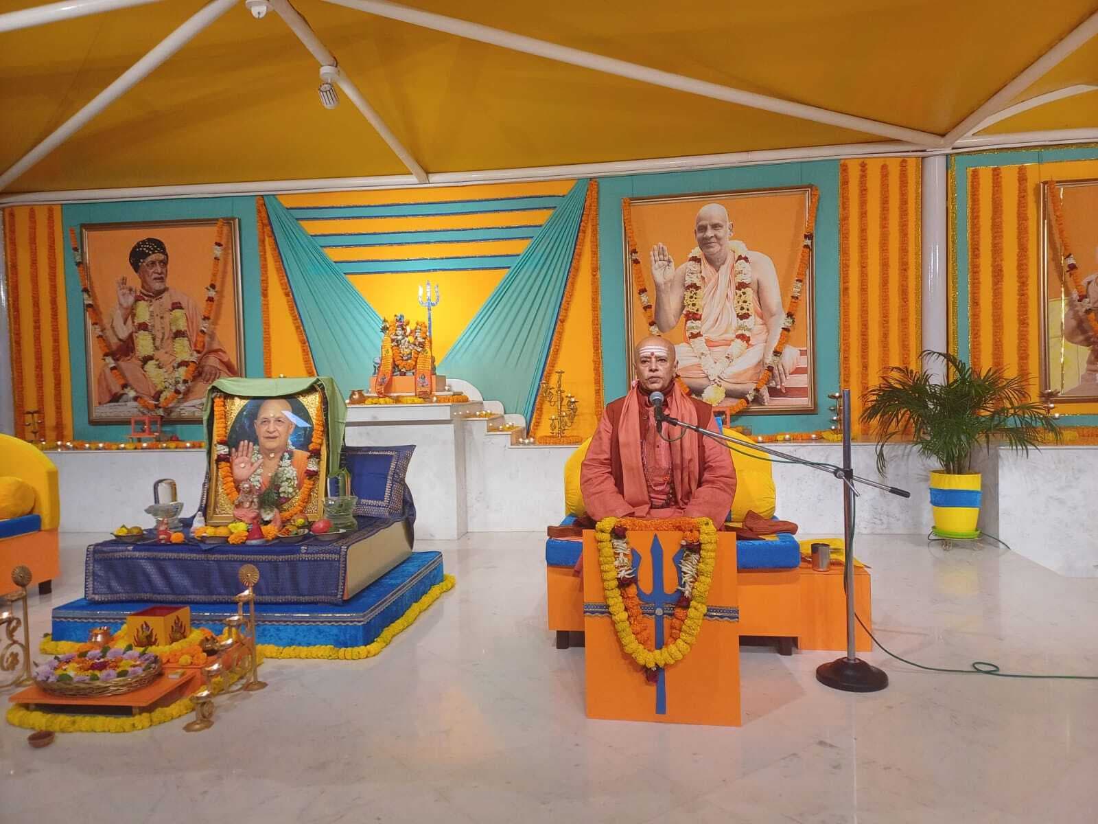 Deoghar news : स्वामी सत्यानंद जी ने पूरी दुनिया में योग को एकता के मंत्र के रूप में प्रसारित किया : स्वामी सत्संगी जी