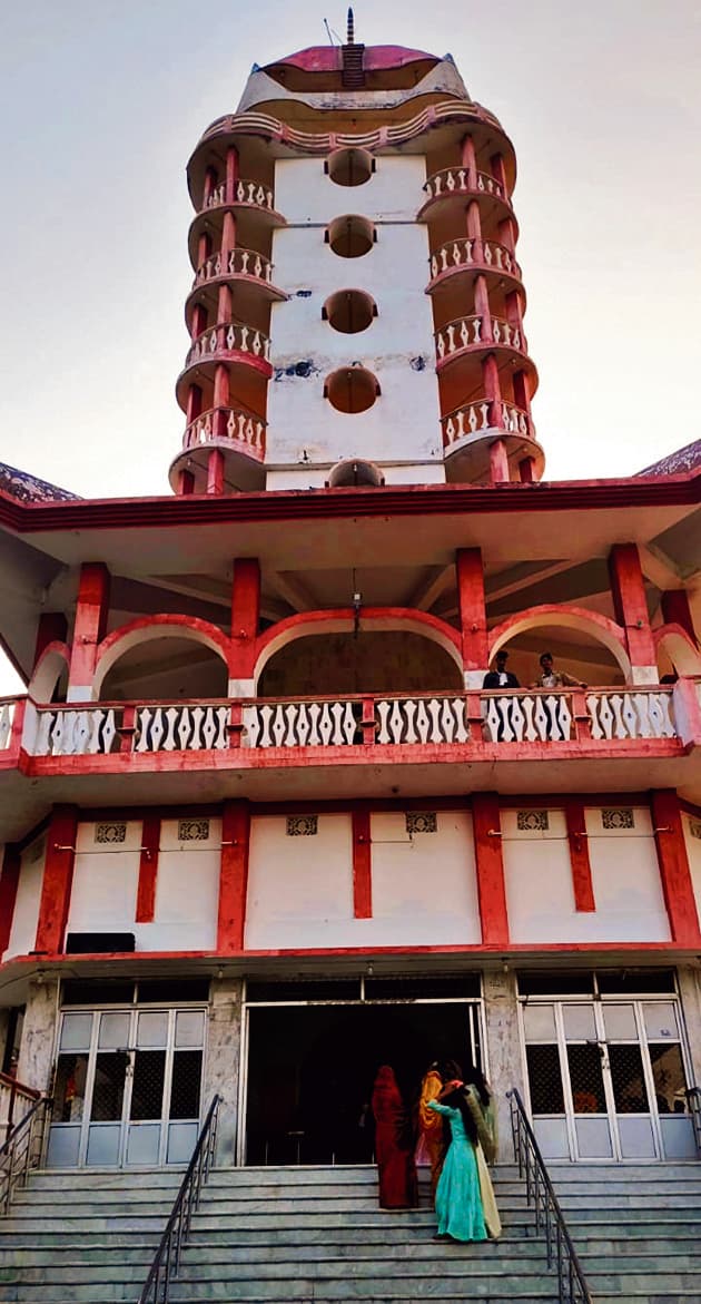 Gopalganj News  : प्रशासन ने संभाली बेलबनवां हनुमान मंदिर की सुरक्षा की कमान, पूजा-पाठ हुआ शुरू