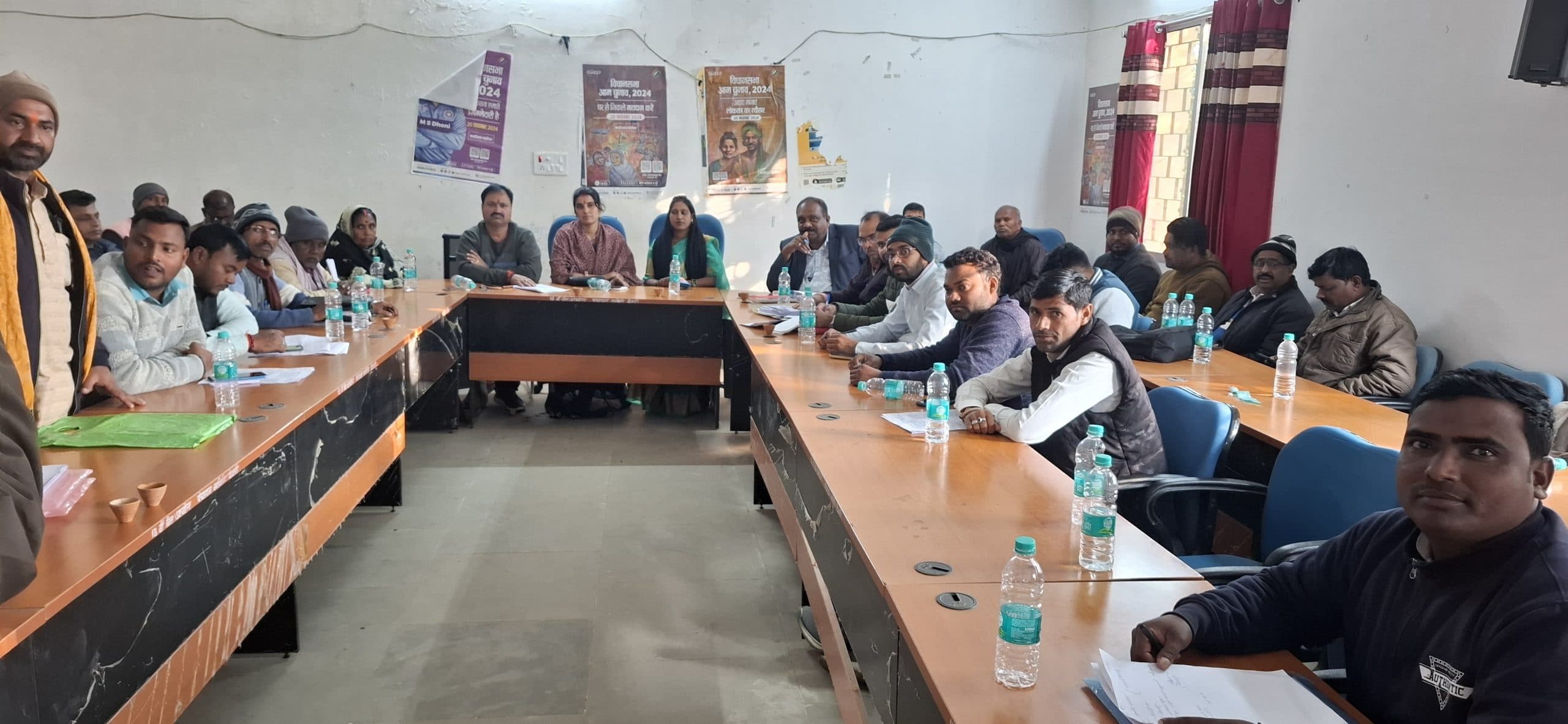 Giridih News :पंचायत समिति सदस्यों की बैठक में विकास योजनाओं की हुई समीक्षा