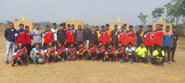 Saraikela News : तीरंदाजों ने लक्ष्य पर साधा निशाना