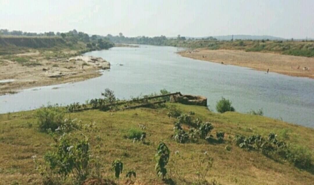 Chaibasa News : नदियों के संगम पर सैर-सपाटा व पिकनिक का आनंद लें