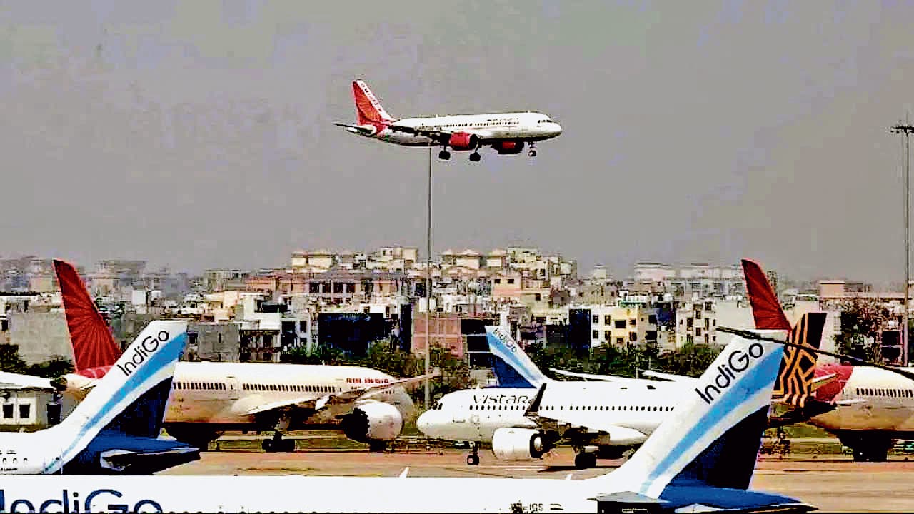 एयरपोर्ट पर कुहासे का कहर, दो घंटे तक विमानों का परिचालन रहा बंद