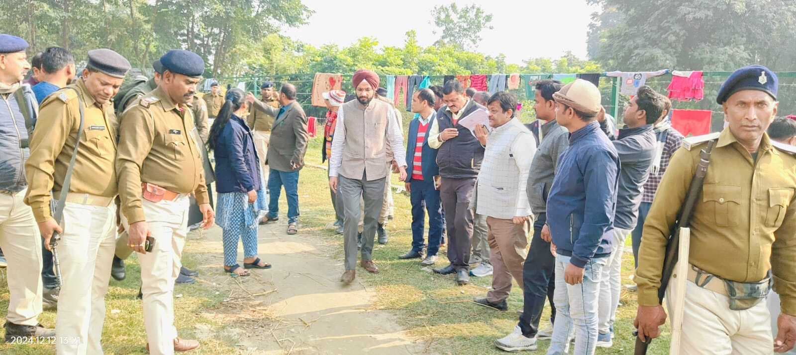 डीएम ने अंचल कार्यालय का किया निरीक्षण