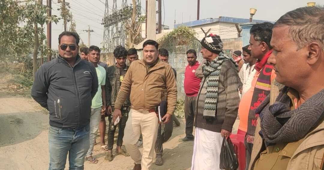 चोरों ने बाइक बाइक गैरेज में की चोरी