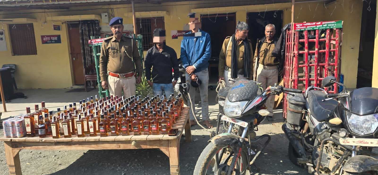Gaya News : दो मोटरसाइकिल से विदेशी शराब के साथ दो तस्कर गिरफ्तार