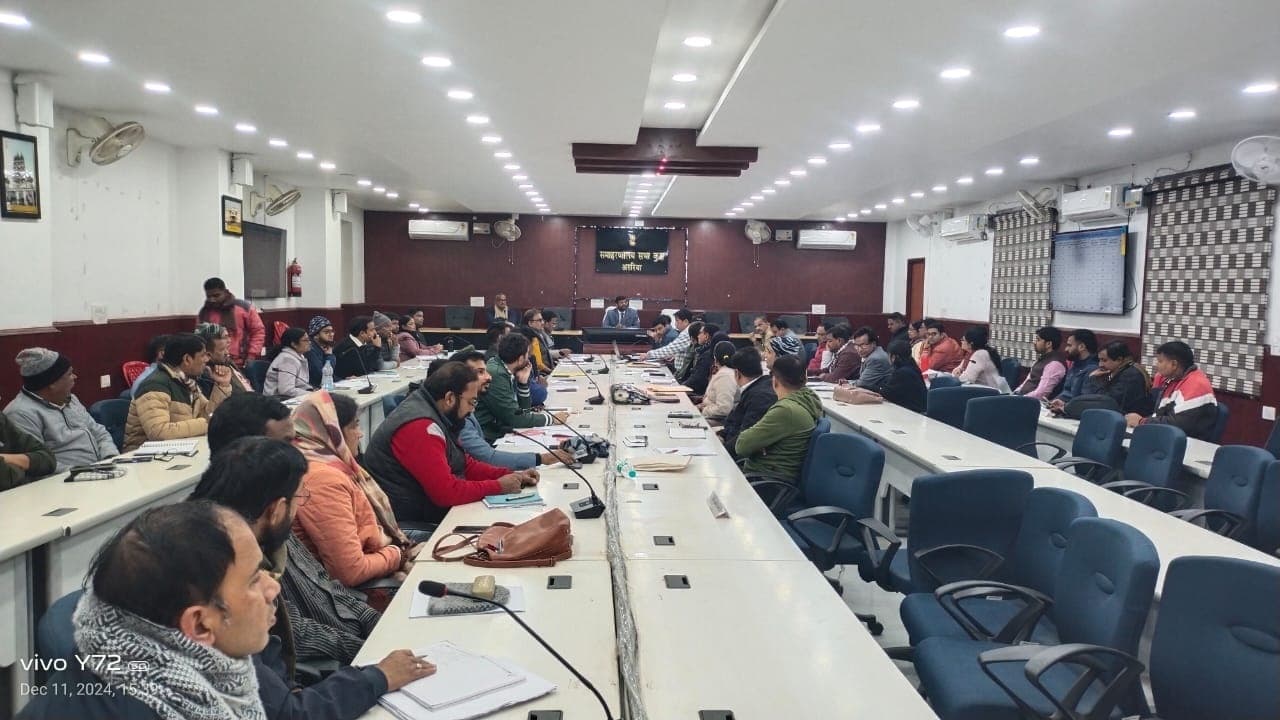 भव्या एप व मातृ शिशु स्वास्थ्य सेवाओं का सफल क्रियान्वयन सुनिश्चित कराएं अधिकारी: डीएम