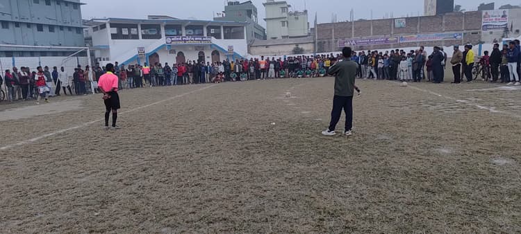 फुटबॉल टूर्नामेंट के चौथे मैच में पूर्णिया ने नेपाल को हराया