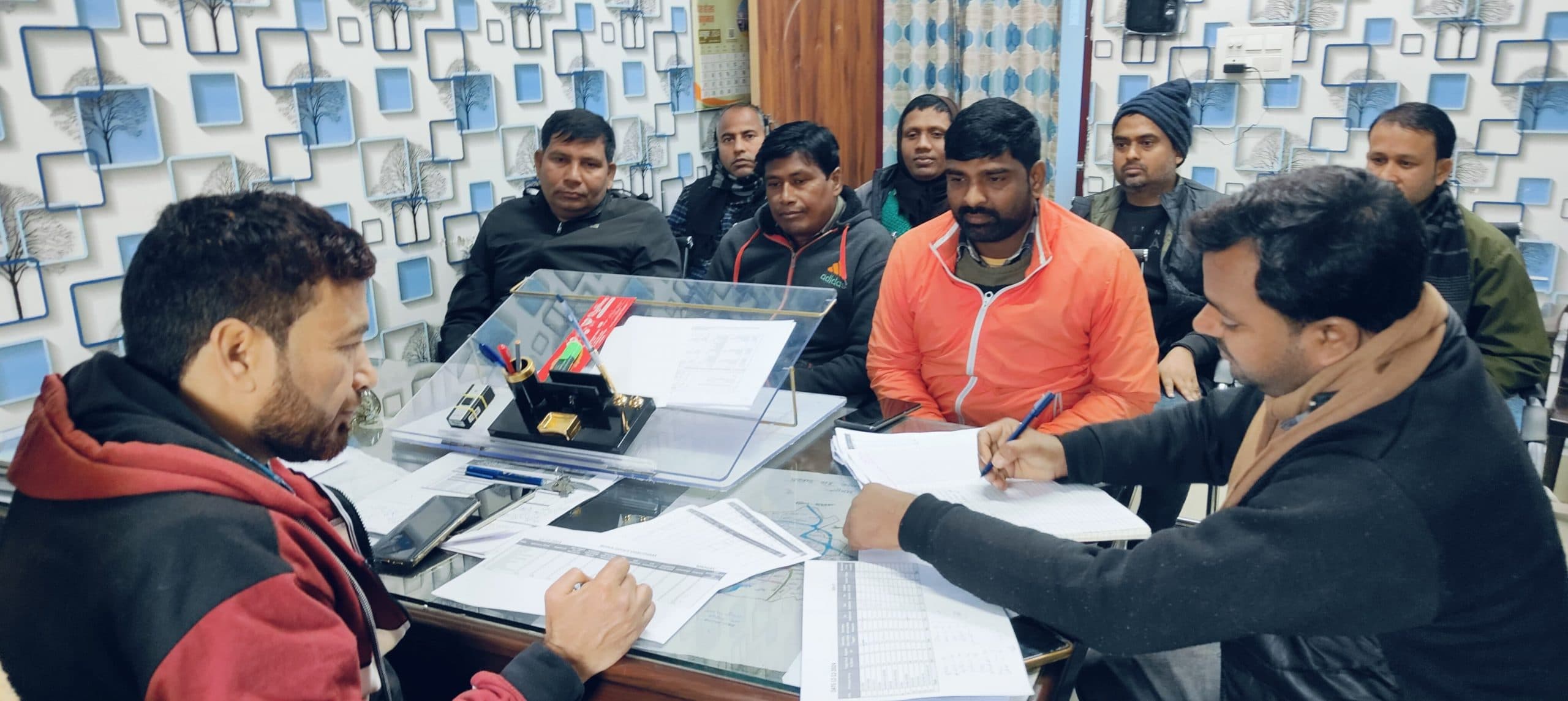 आवास निर्माण को लेकर बीडीओ ने दिये निर्देश