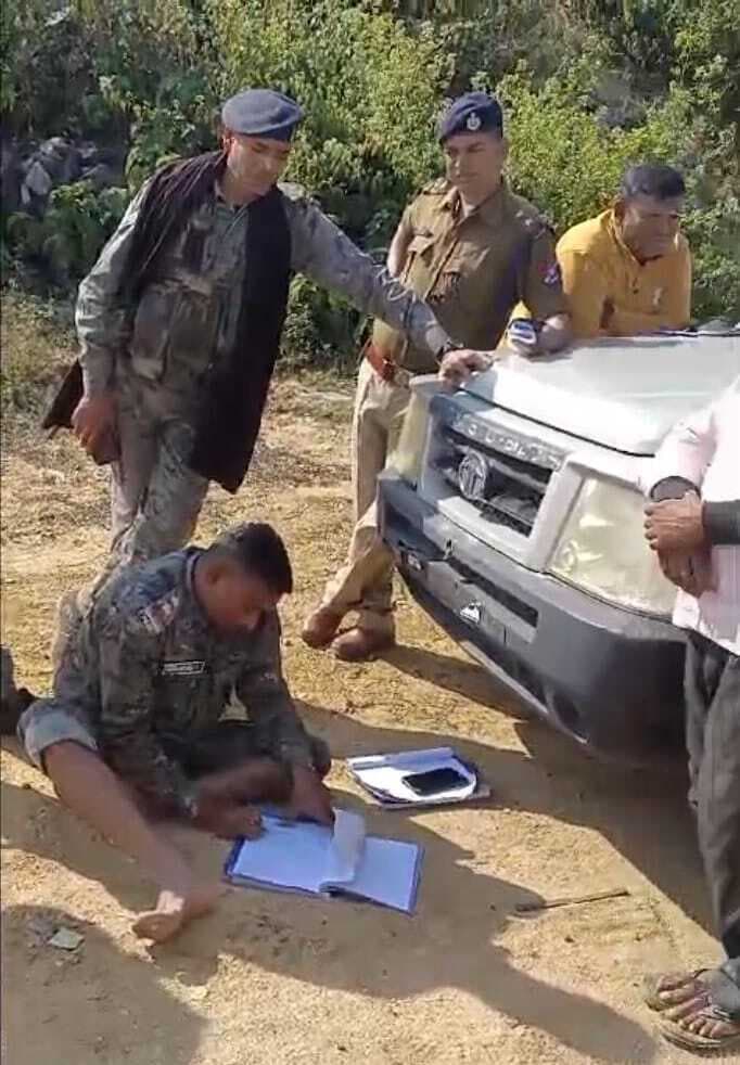 Deoghar news : रेलवे पुल के नीचे नदी से युवक का शव मिला, नहीं हो पायी है शिनाख्त