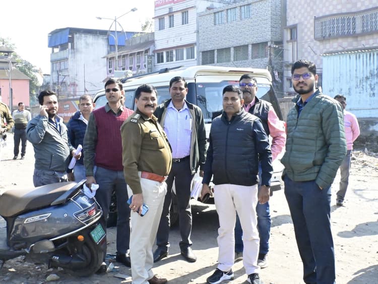 DhanbadNews: एक साथ पूरी तरह बंद नहीं होगा नया बाजार फ्लाइओवर