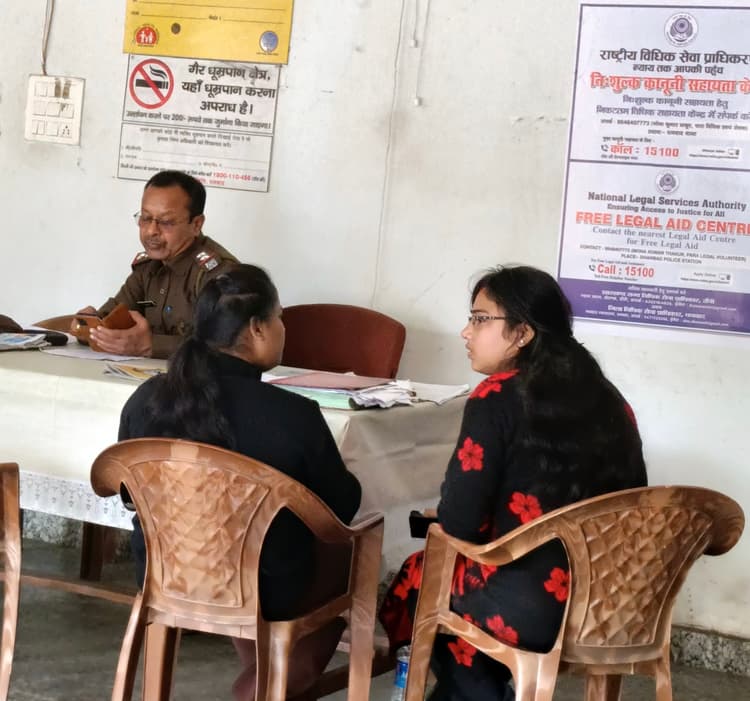 Dhanbad News : धनबाद में बढ़ा छिनतई गिरोह का आतंक, एलसी रोड में महिला से छीने 83 हजार रुपये