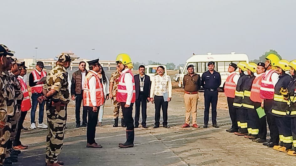 Gaya News : विमान दुर्घटना के बाद यात्रियों के बचाव, चिकित्सा व अग्निशमन के इंतजाम की हुई परख