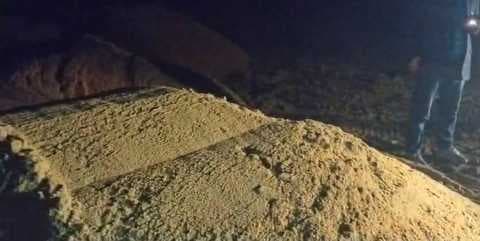 सनौर बालू घाट पर अवैध बालू उठाव में लगे 20 ट्रैक्टर व एक बाइक जब्त