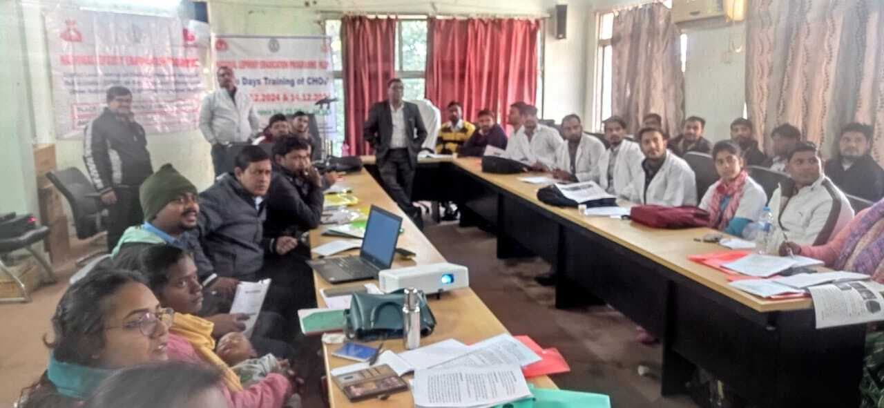क्षेत्र भ्रमण कर कुष्ठ रोगी की करें पहचान : डॉ गौतम