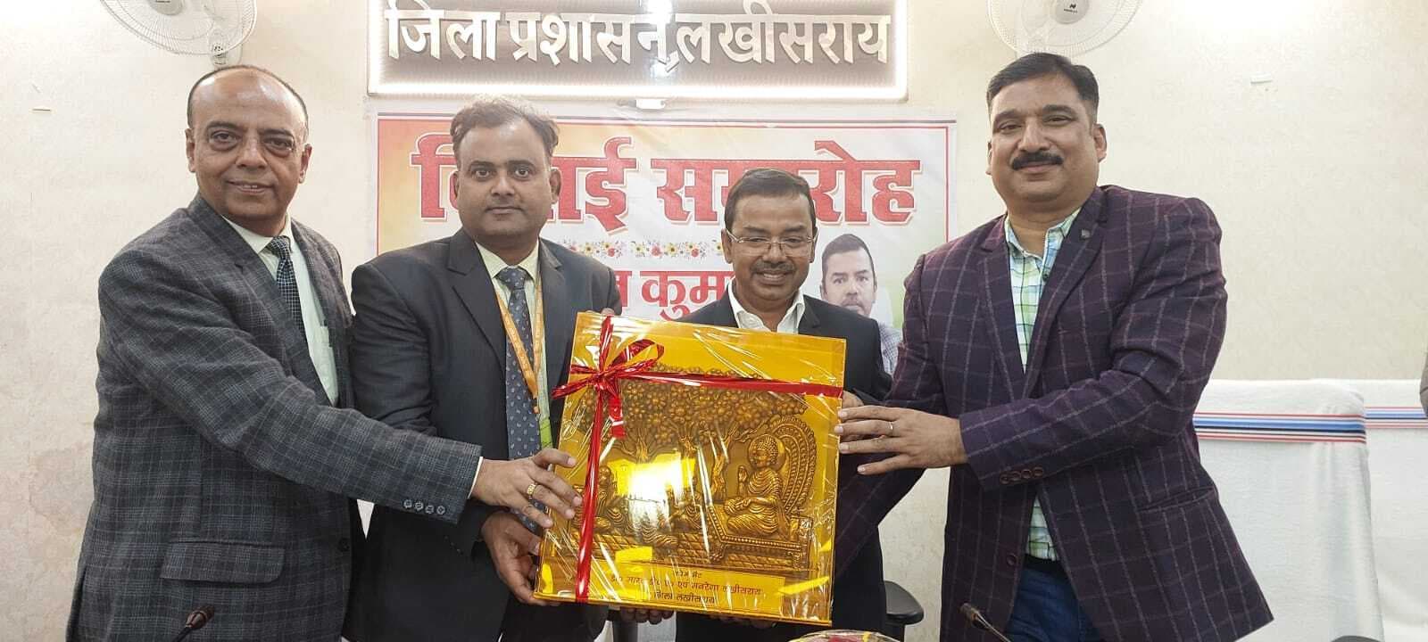 वैशाली स्थानांतरण होने पर डीडीसी को दी विदाई