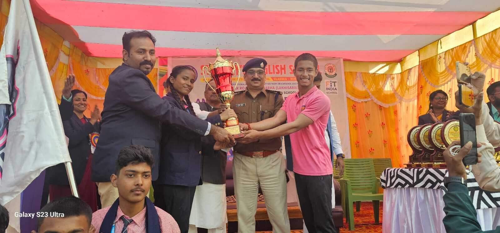 555 अंकों के साथ ब्लू हाउस बना विजेता