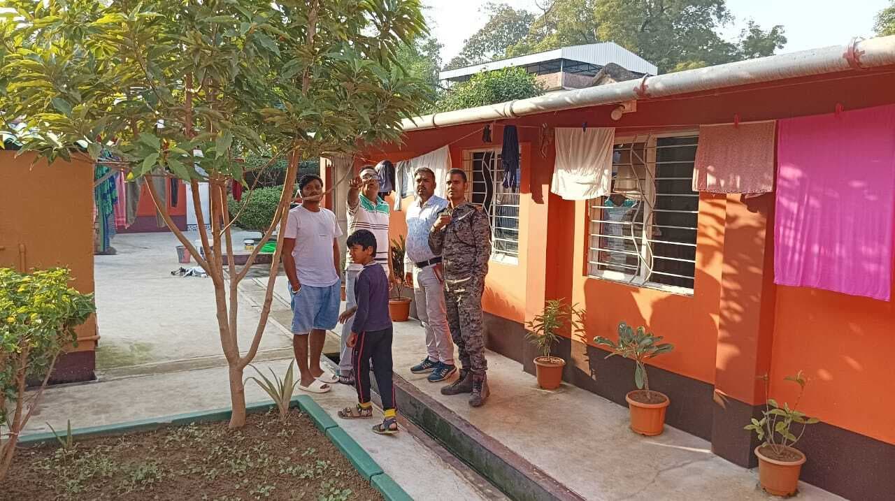 East Singhbhum : चाकुलिया थाना से 200 मीटर दूरी घर से 3.50 लाख के गहने चोरी