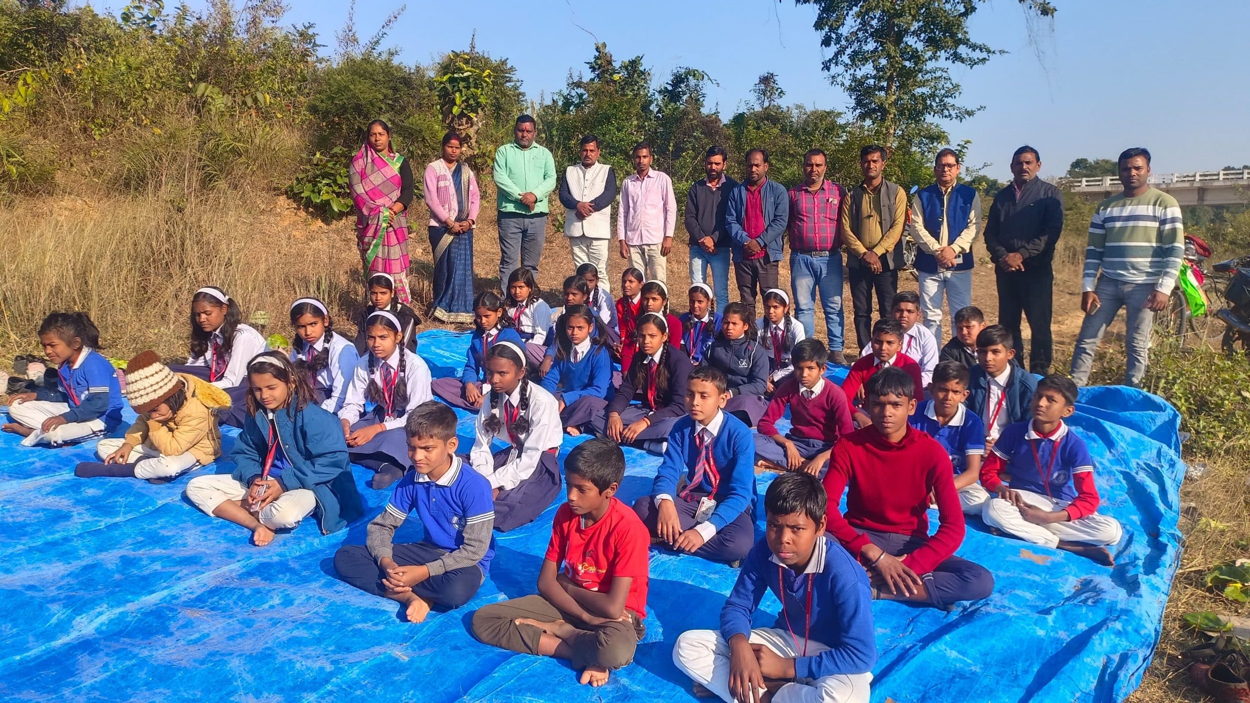 ओके: शिशु विकास झरपो के बच्चों ने किया वनभोज सह शैक्षणिक भ्रमण